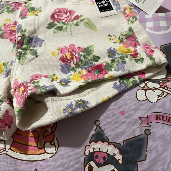 Pacsun Floral Print White Denim High Rise Shorts NWT - Picture 6 of 12